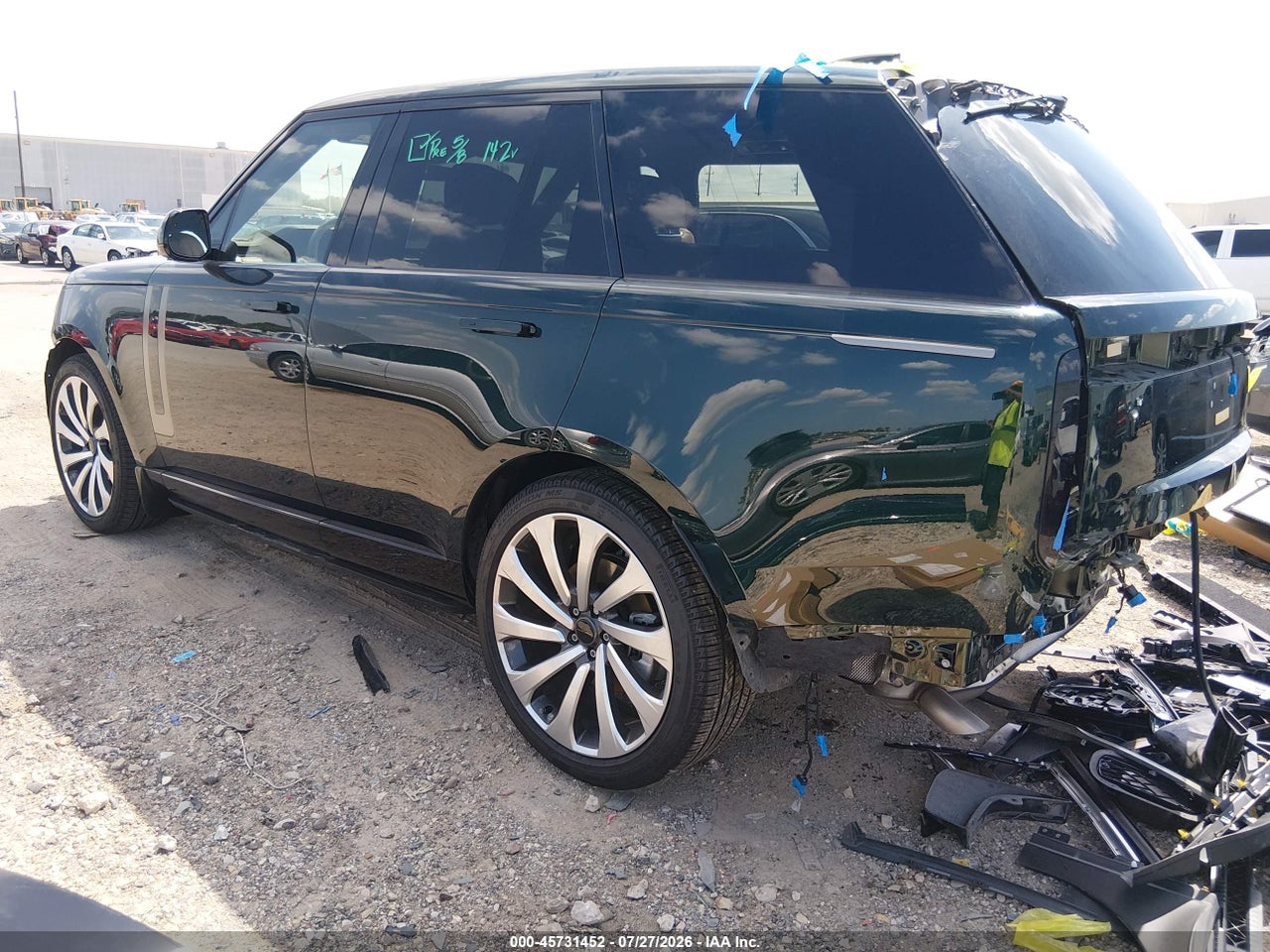 2026 LAND ROVER RANGE ROVER P400 SE · 3/11