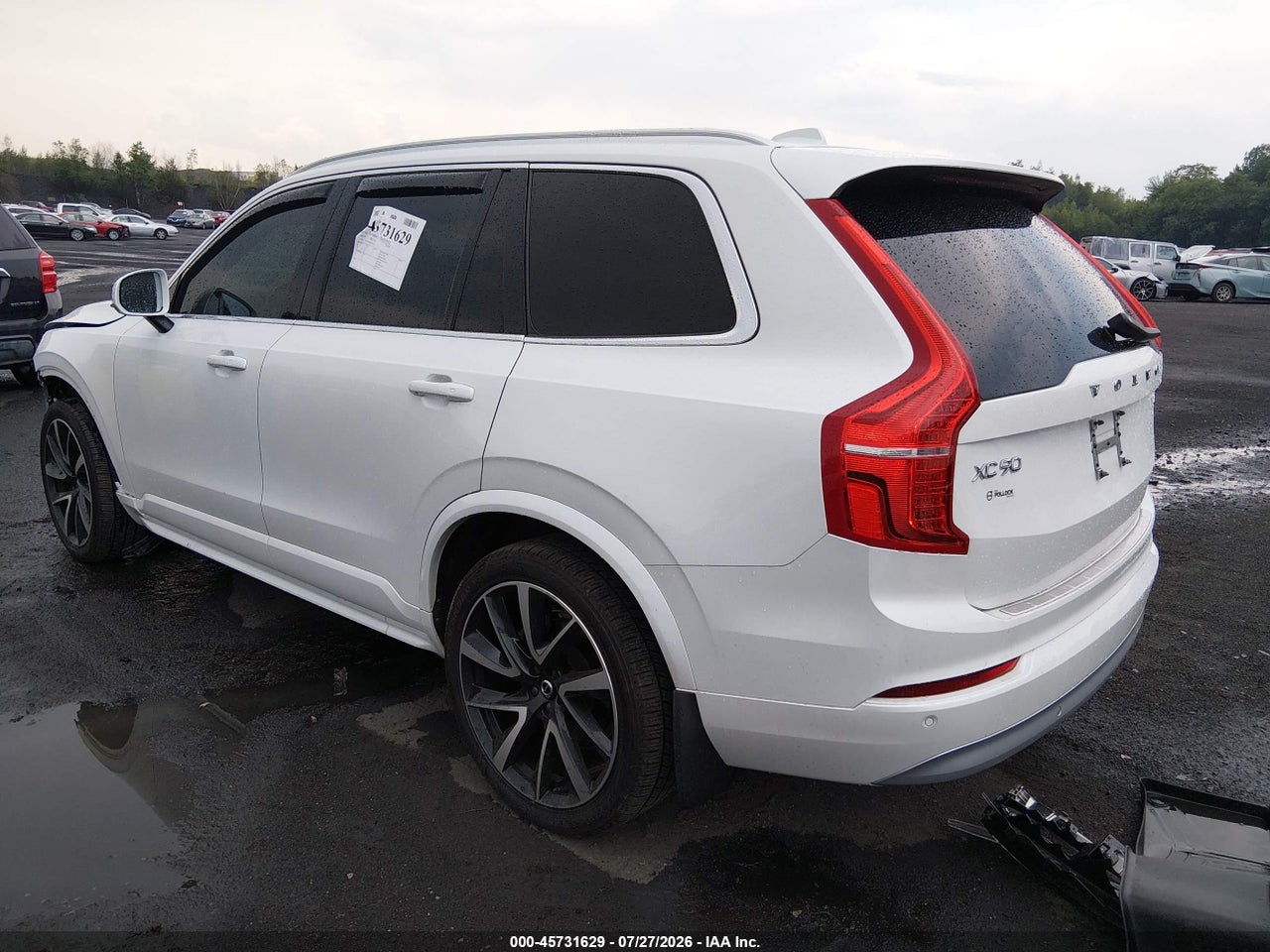 2022 VOLVO XC90 T6 MOMENTUM 7 PASSENGER · 3/11