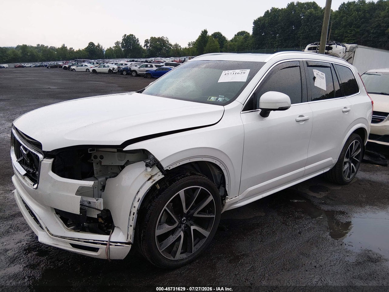 2022 VOLVO XC90 T6 MOMENTUM 7 PASSENGER · 2/11