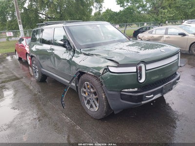 7PDSGABL7NN****** · 2022 RIVIAN R1S LAUNCH EDITION