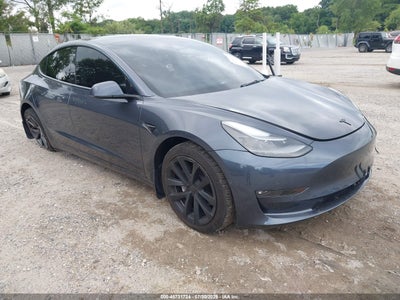 5YJ3E1EA7NF****** · 2022 TESLA MODEL 3 REAR-WHEEL DRIVE