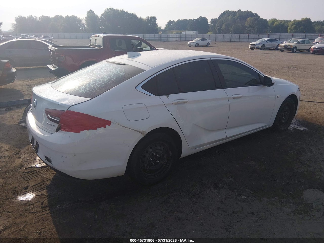 2018 BUICK REGAL SPORTBACK ESSENCE · 4/11