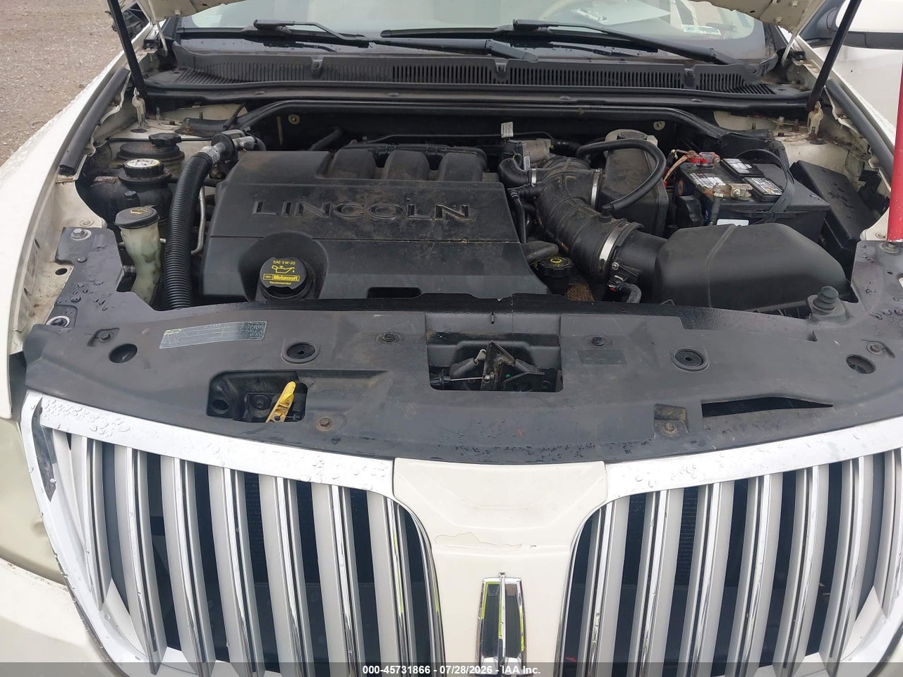 1LNHM94R09G****** · 2009 LINCOLN MKS   · 10/11