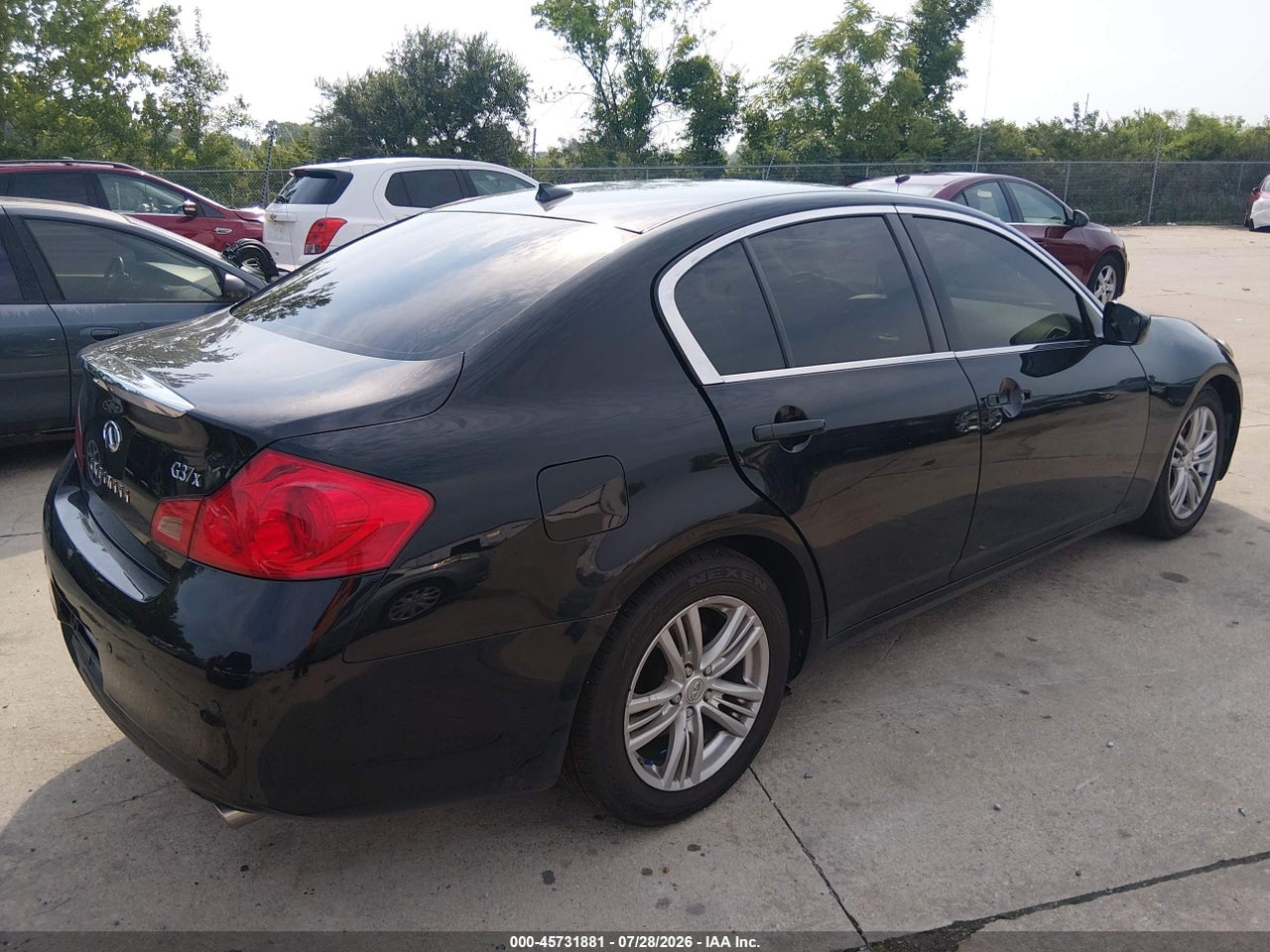 2013 INFINITI G37X · 4/10