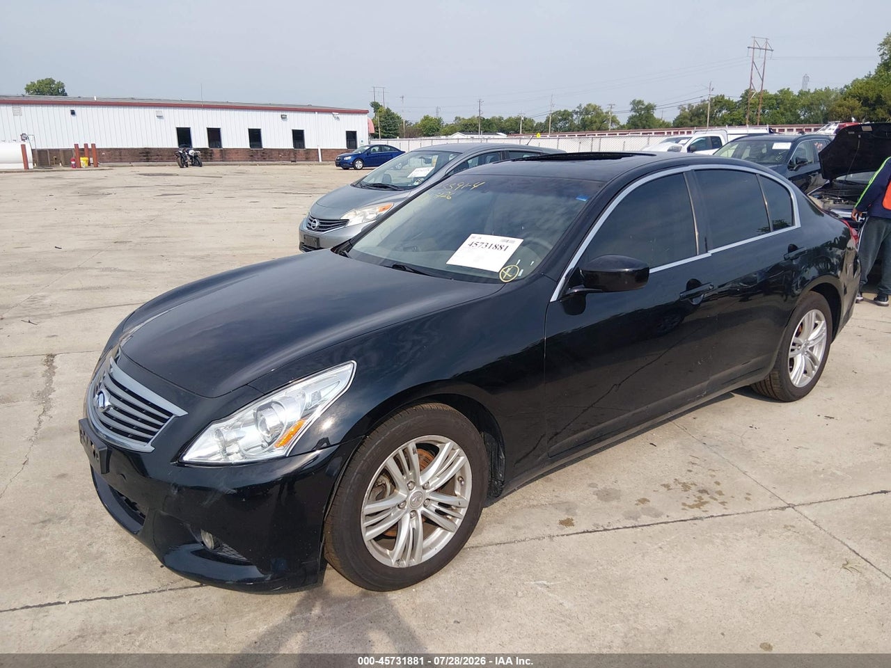 2013 INFINITI G37X · 2/10