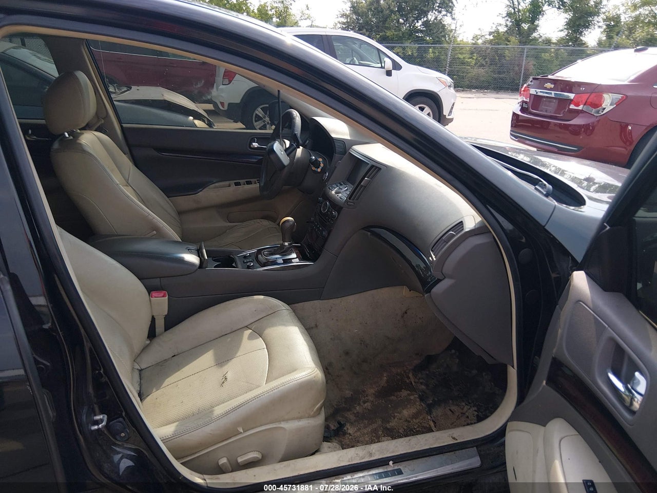 2013 INFINITI G37X · 5/10