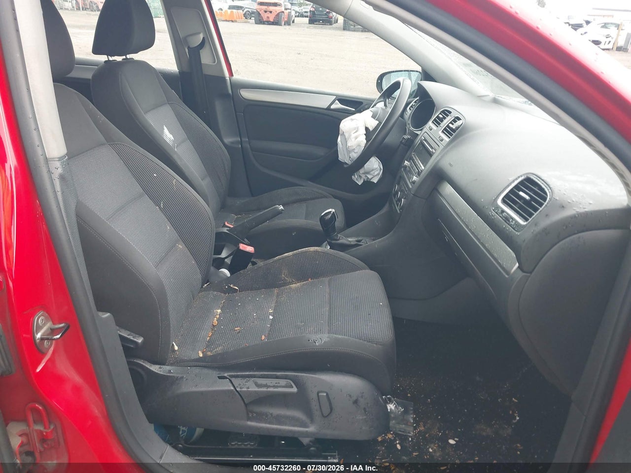 2012 VOLKSWAGEN GOLF 2.5L 4-DOOR · 5/11