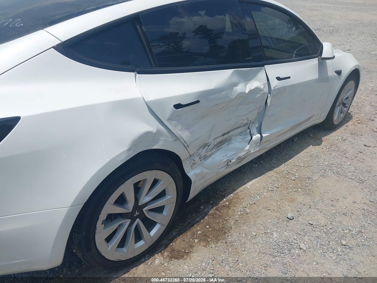 2023 TESLA MODEL 3 REAR-WHEEL DRIVE · 6/9