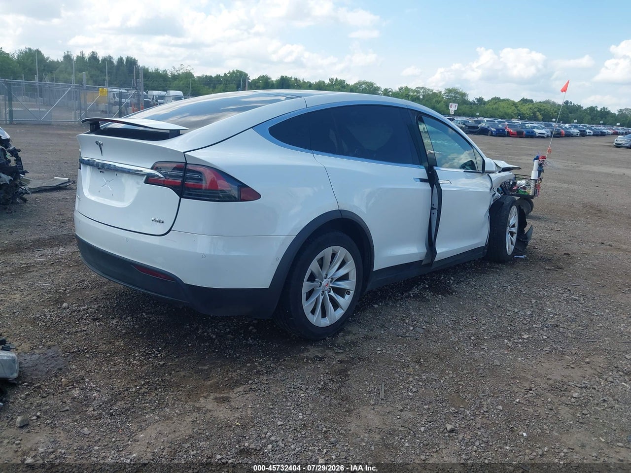 2016 TESLA MODEL X 60D/70D/75D/90D · 4/11