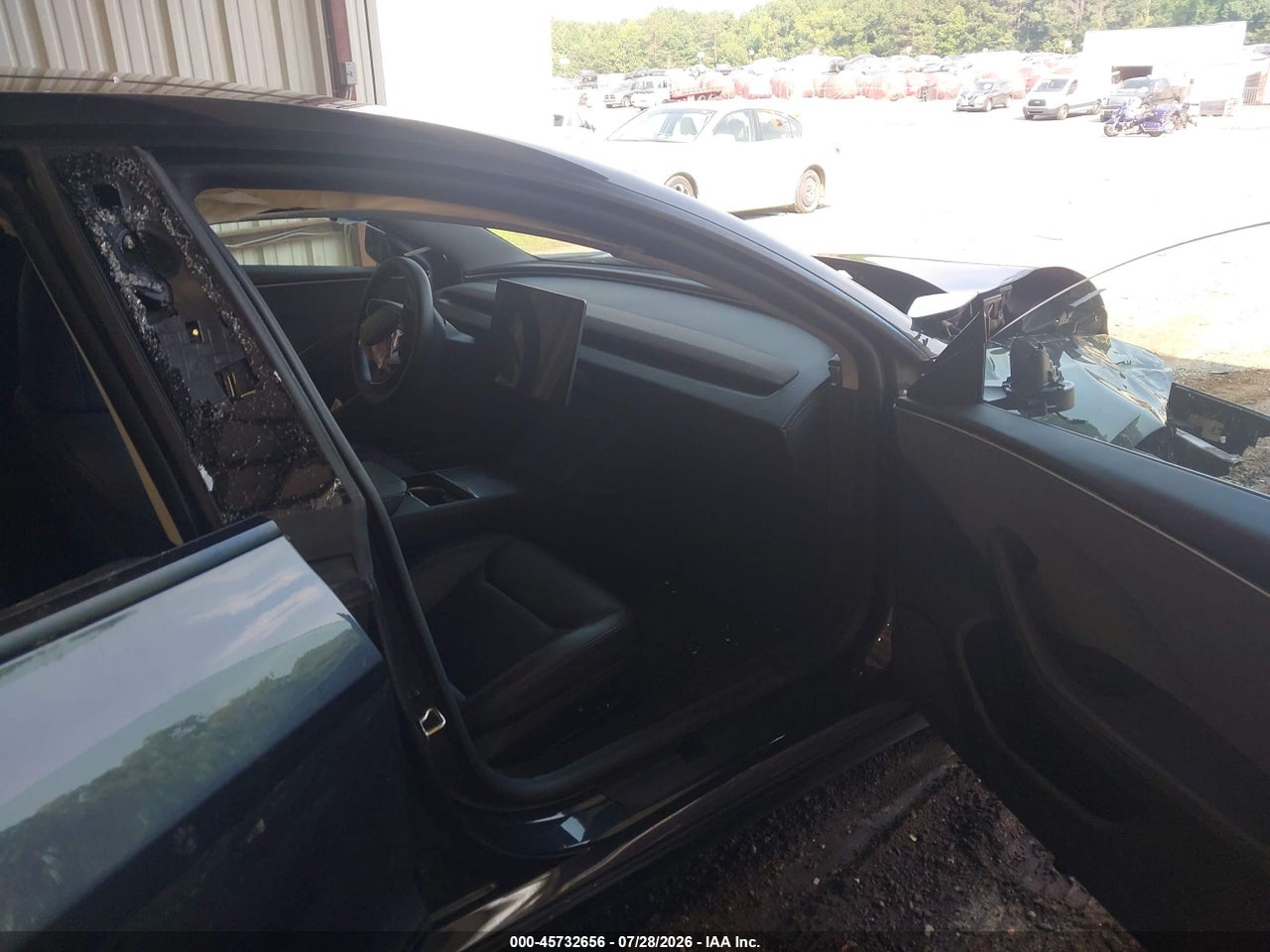 2024 TESLA MODEL 3   · 5/9