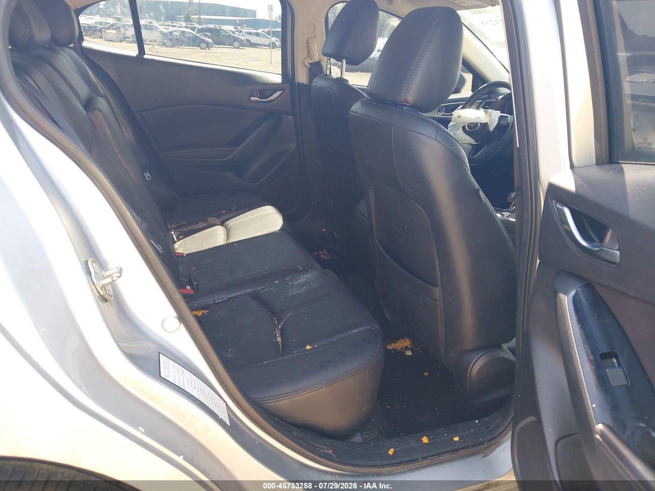 3MZBN1V33JM****** · 2018 MAZDA MAZDA3 TOURING · 8/11