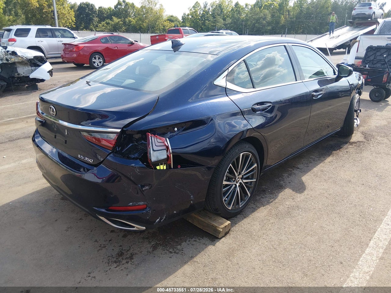 2025 LEXUS ES 350 · 4/11