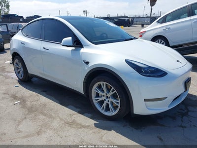 7SAYGDED9RF****** · 2024 TESLA MODEL Y LONG RANGE SINGLE MOTOR REAR-WHEEL DRIVE/RWD