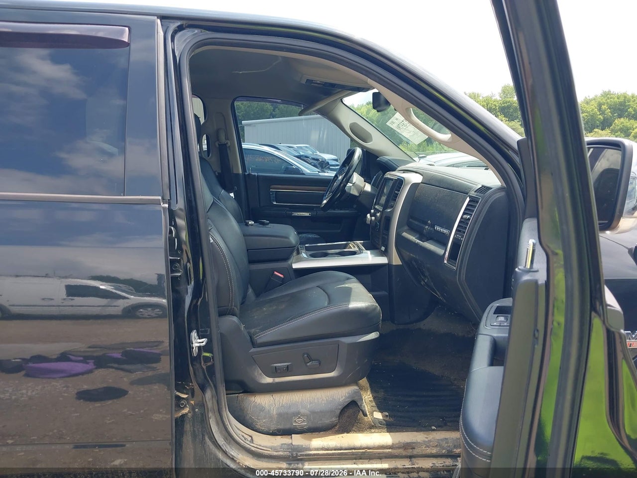 2016 RAM 1500 LARAMIE · 5/11