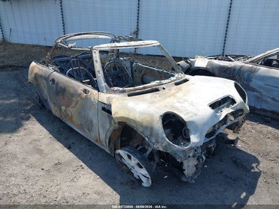WMWRH33506T****** · 2006 MINI COOPER S