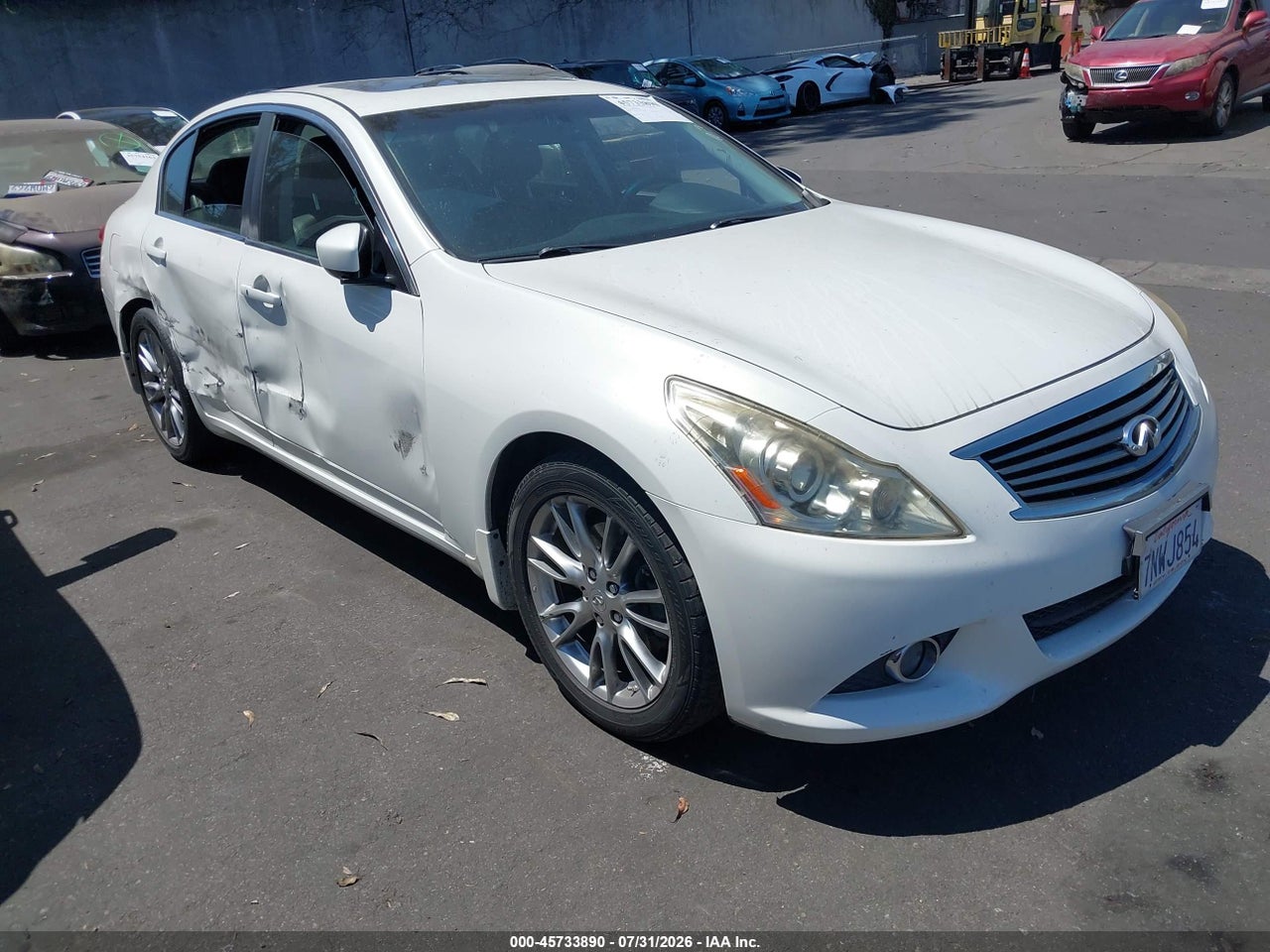 JN1CV6AP8DM****** · 2013 INFINITI G37 JOURNEY