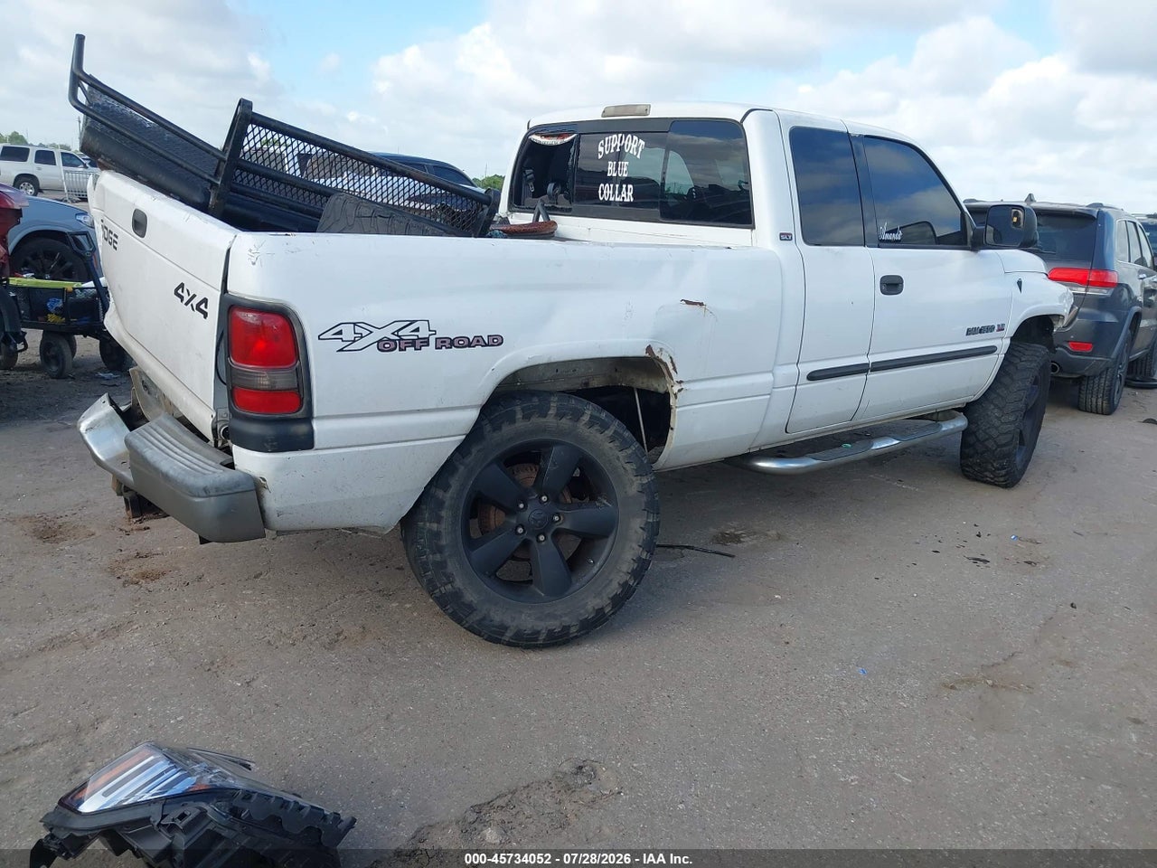2001 DODGE RAM 1500 ST · 4/11