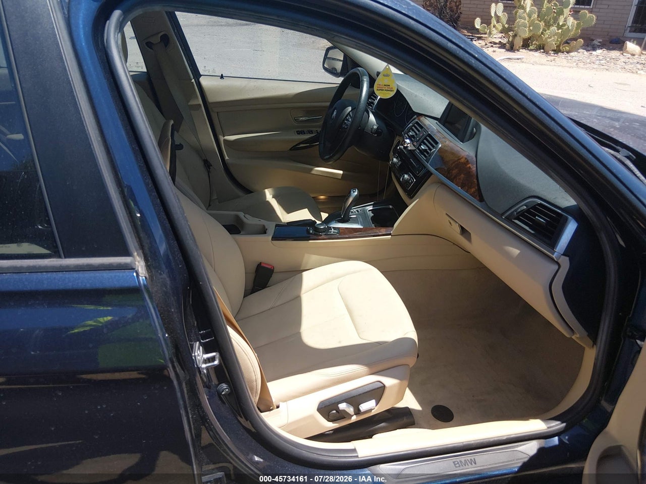 2016 BMW 320I · 5/10