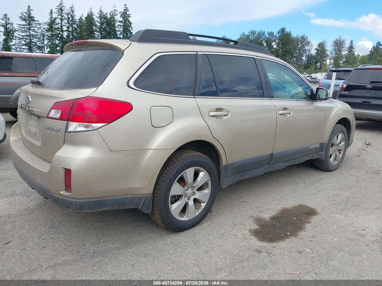 2010 SUBARU OUTBACK 2.5I PREMIUM · 4/11