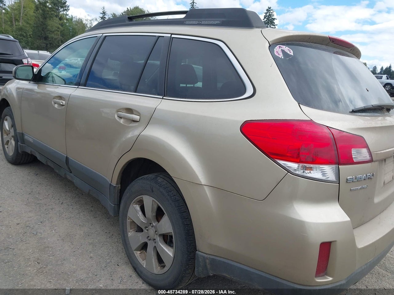 2010 SUBARU OUTBACK 2.5I PREMIUM · 3/11