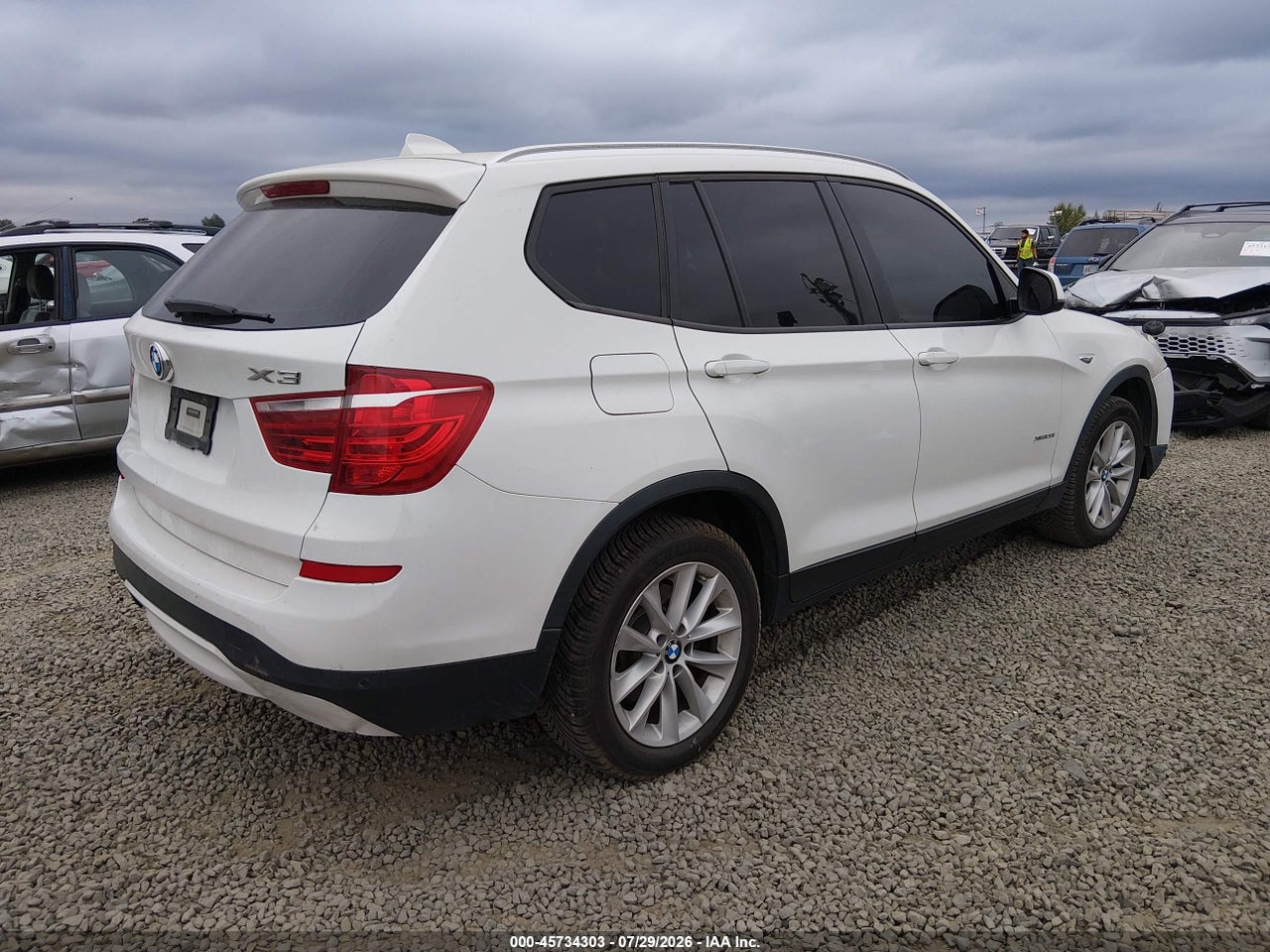 2017 BMW X3 XDRIVE28I · 4/10