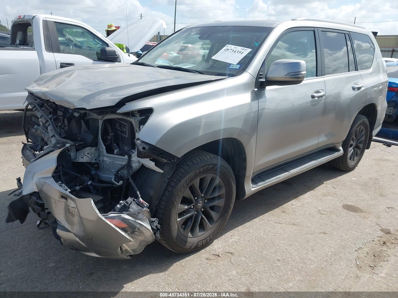 2020 LEXUS GX 460 PREMIUM · 2/11