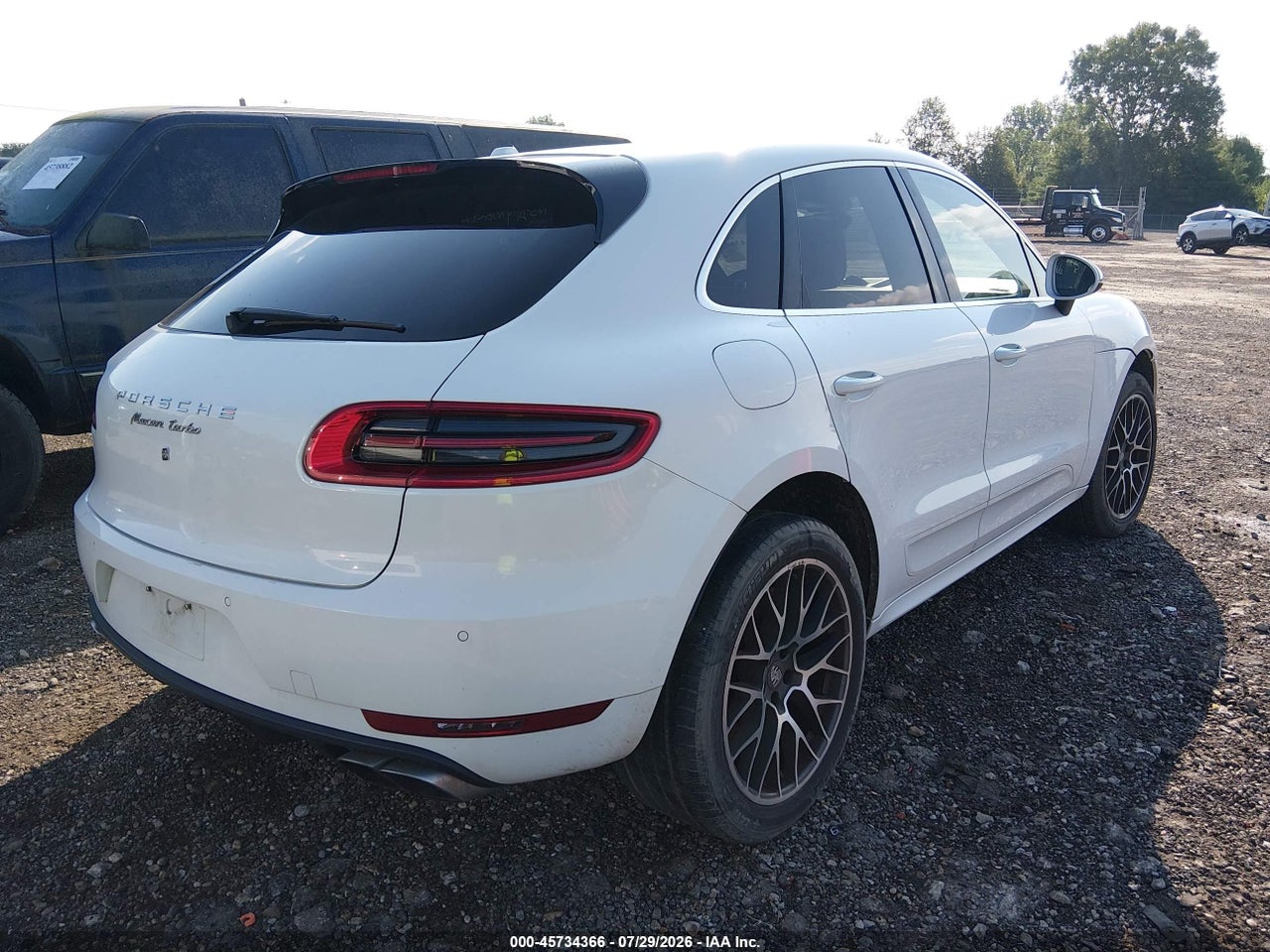 WP1AF2A5XFL****** · 2015 PORSCHE MACAN TURBO · 4/11
