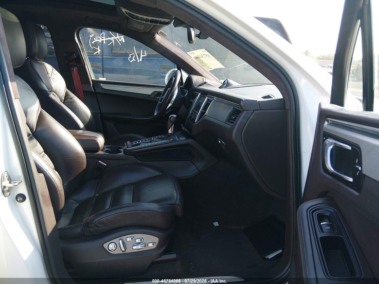 WP1AF2A5XFL****** · 2015 PORSCHE MACAN TURBO · 5/11