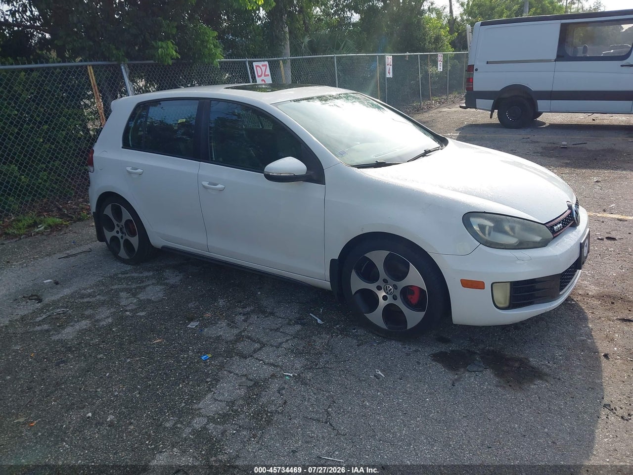 WVWHV7AJ9BW****** · 2011 VOLKSWAGEN GTI 4-DOOR