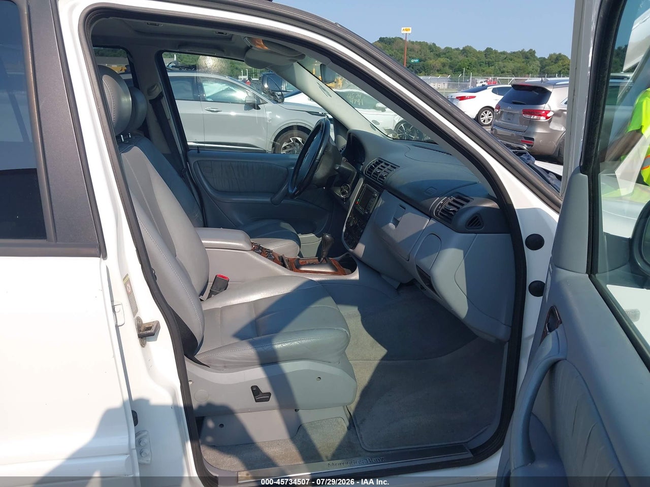2000 MERCEDES-BENZ ML 320   · 5/11