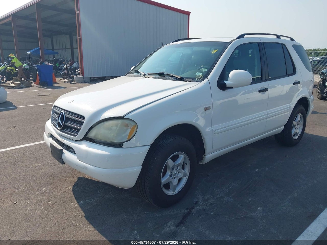 2000 MERCEDES-BENZ ML 320   · 2/11
