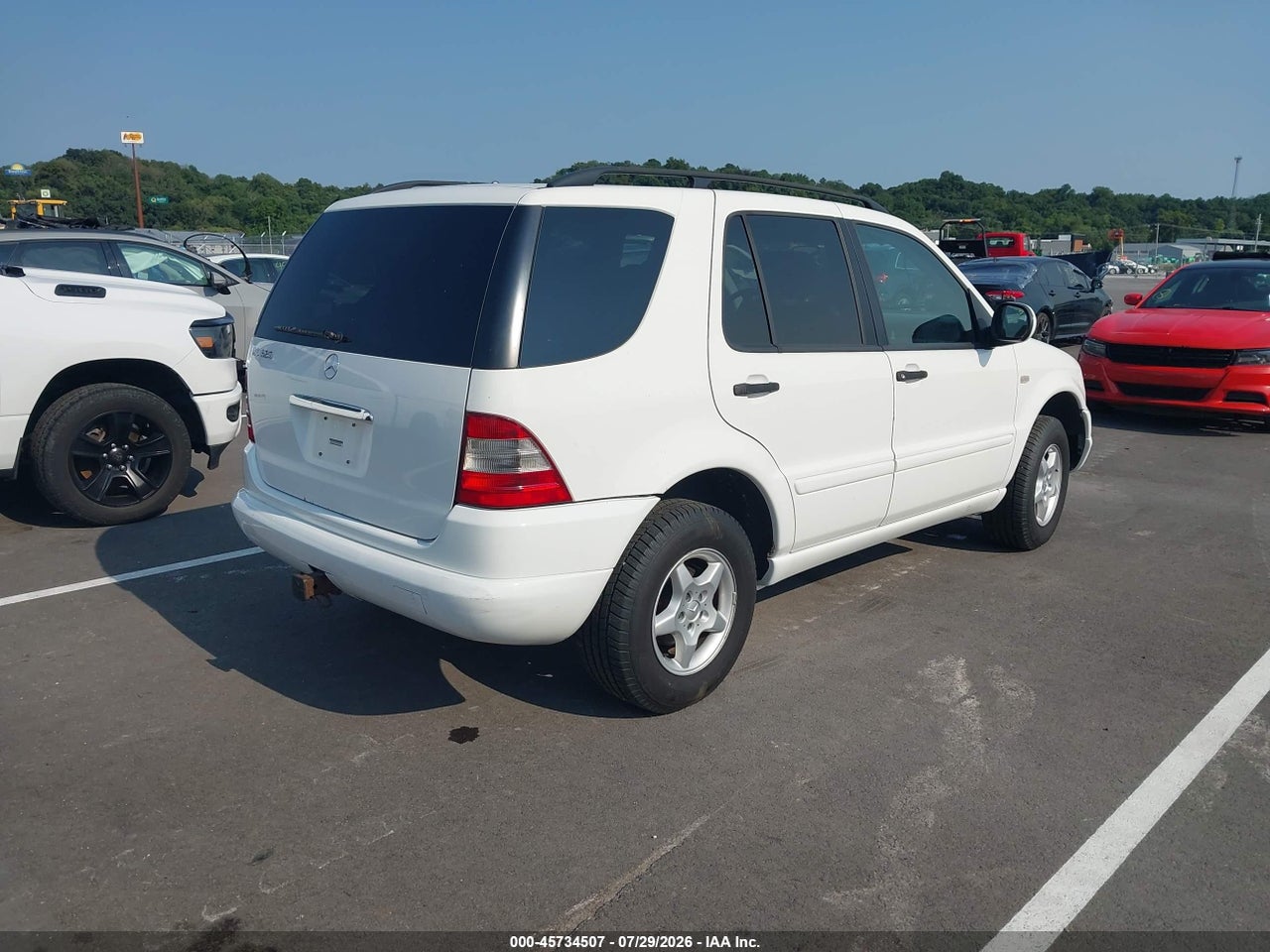 2000 MERCEDES-BENZ ML 320   · 4/11