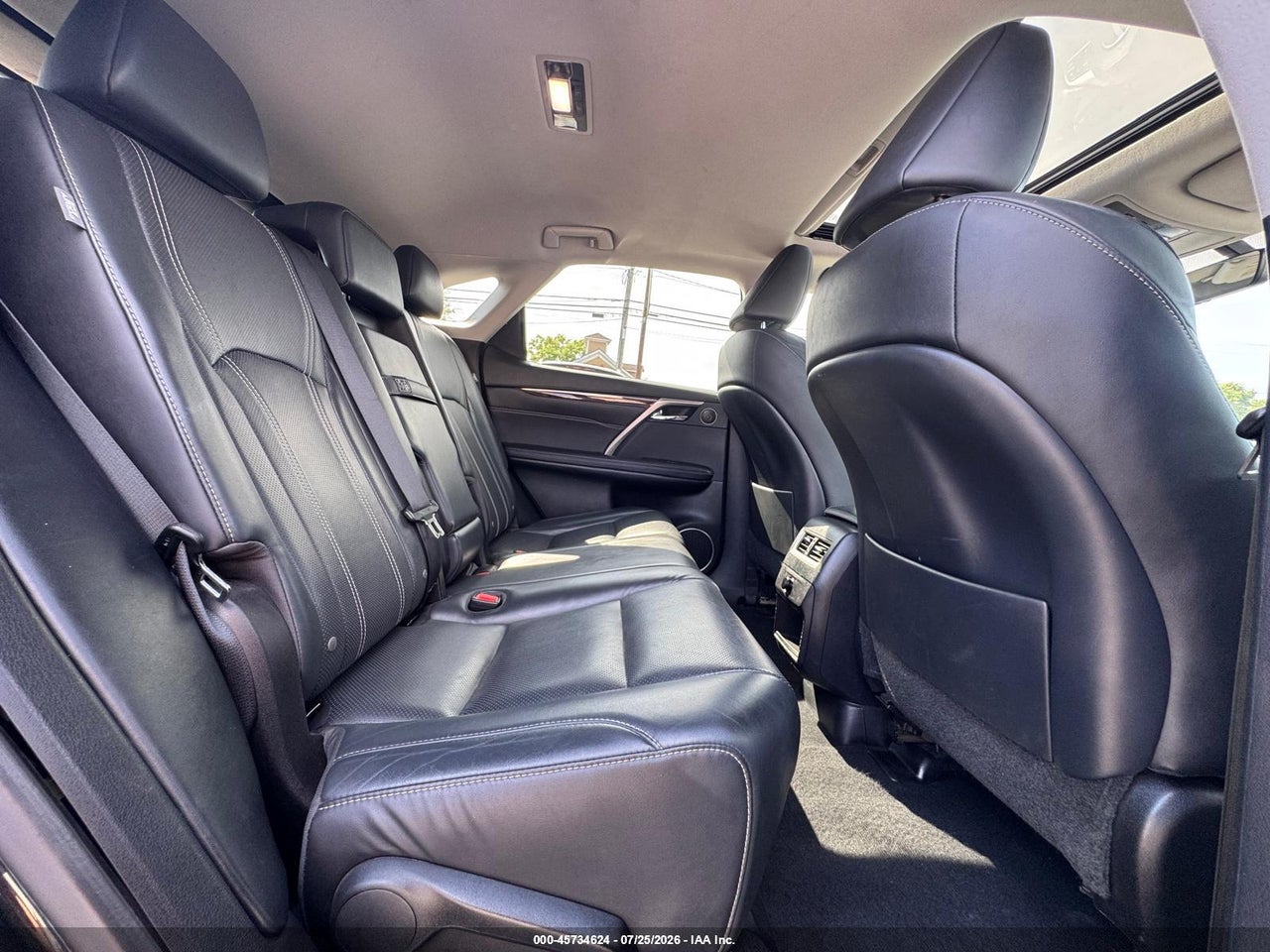 2016 LEXUS RX 350 · 6/10
