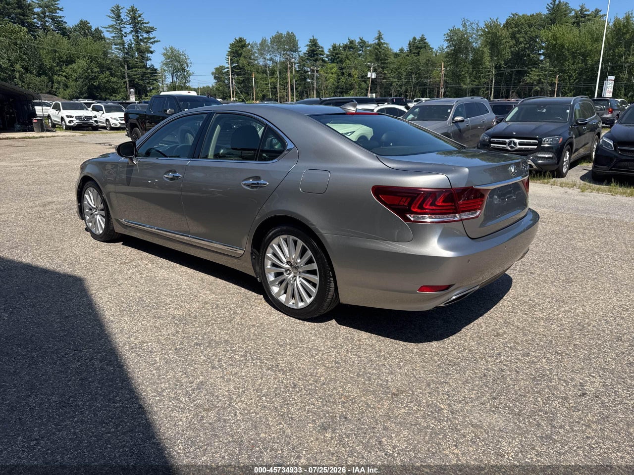 2016 LEXUS LS 460 · 3/10