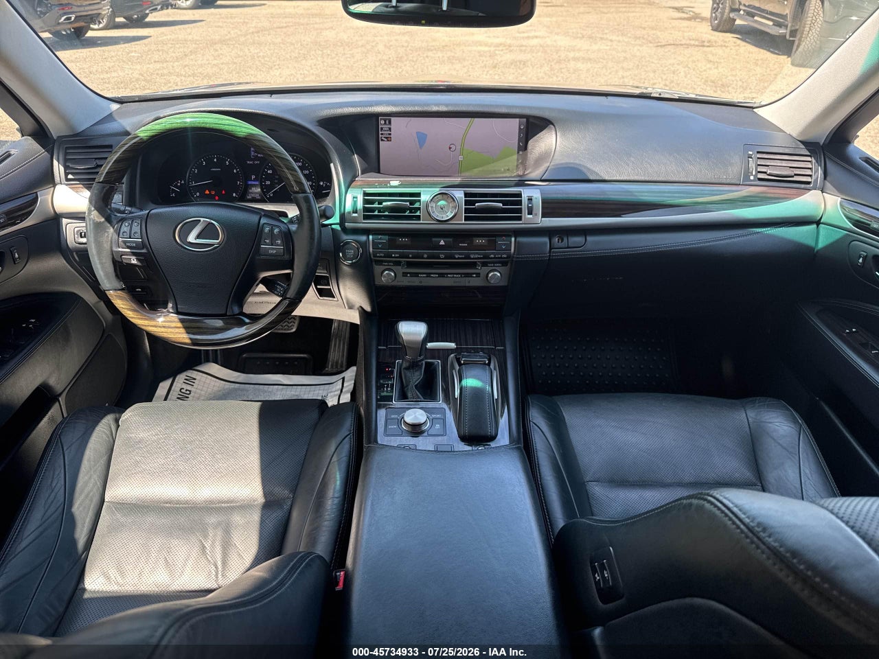 2016 LEXUS LS 460 · 6/10