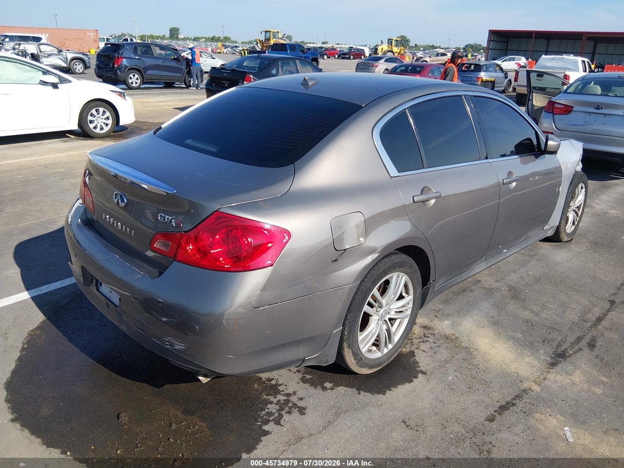 2012 INFINITI G37X · 4/11