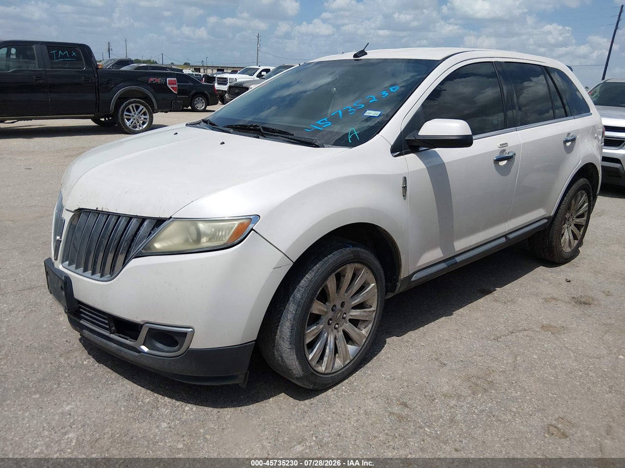 2LMDJ6JKXBB****** · 2011 LINCOLN MKX · 2/11