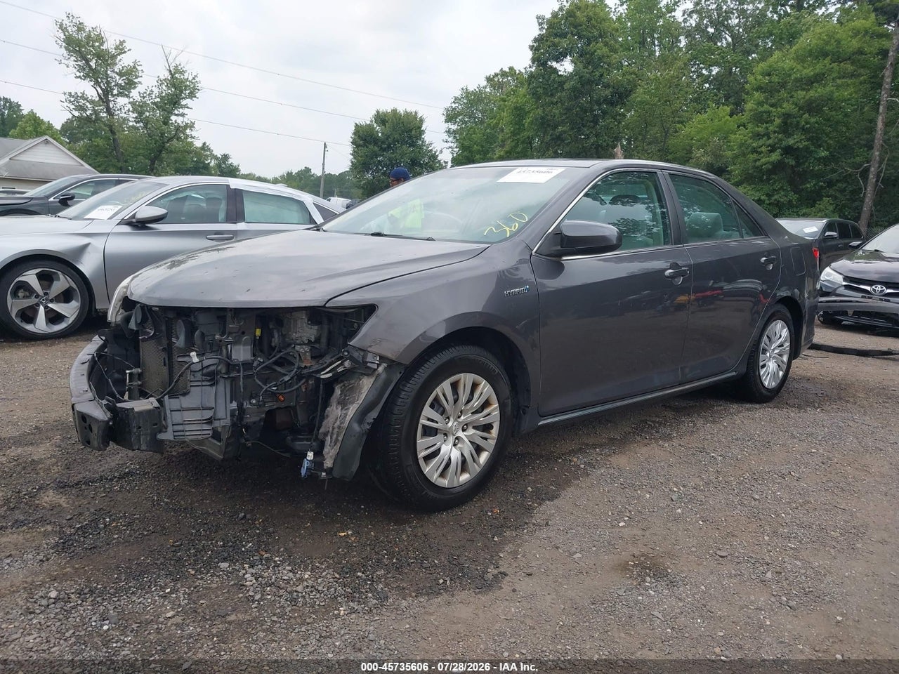 2014 TOYOTA CAMRY HYBRID LE · 2/11