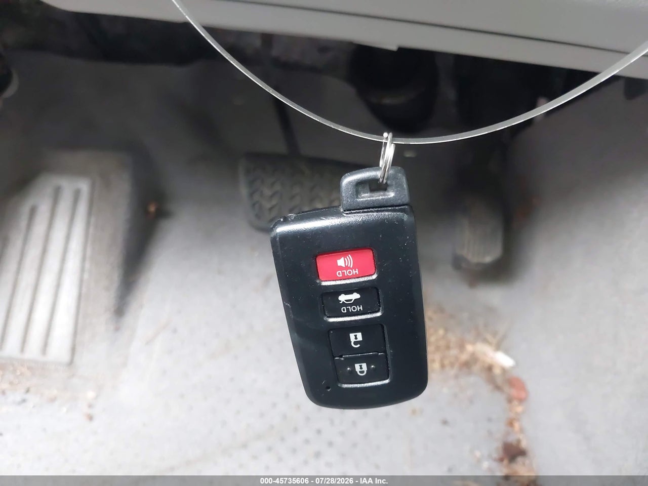 2014 TOYOTA CAMRY HYBRID LE · 11/11