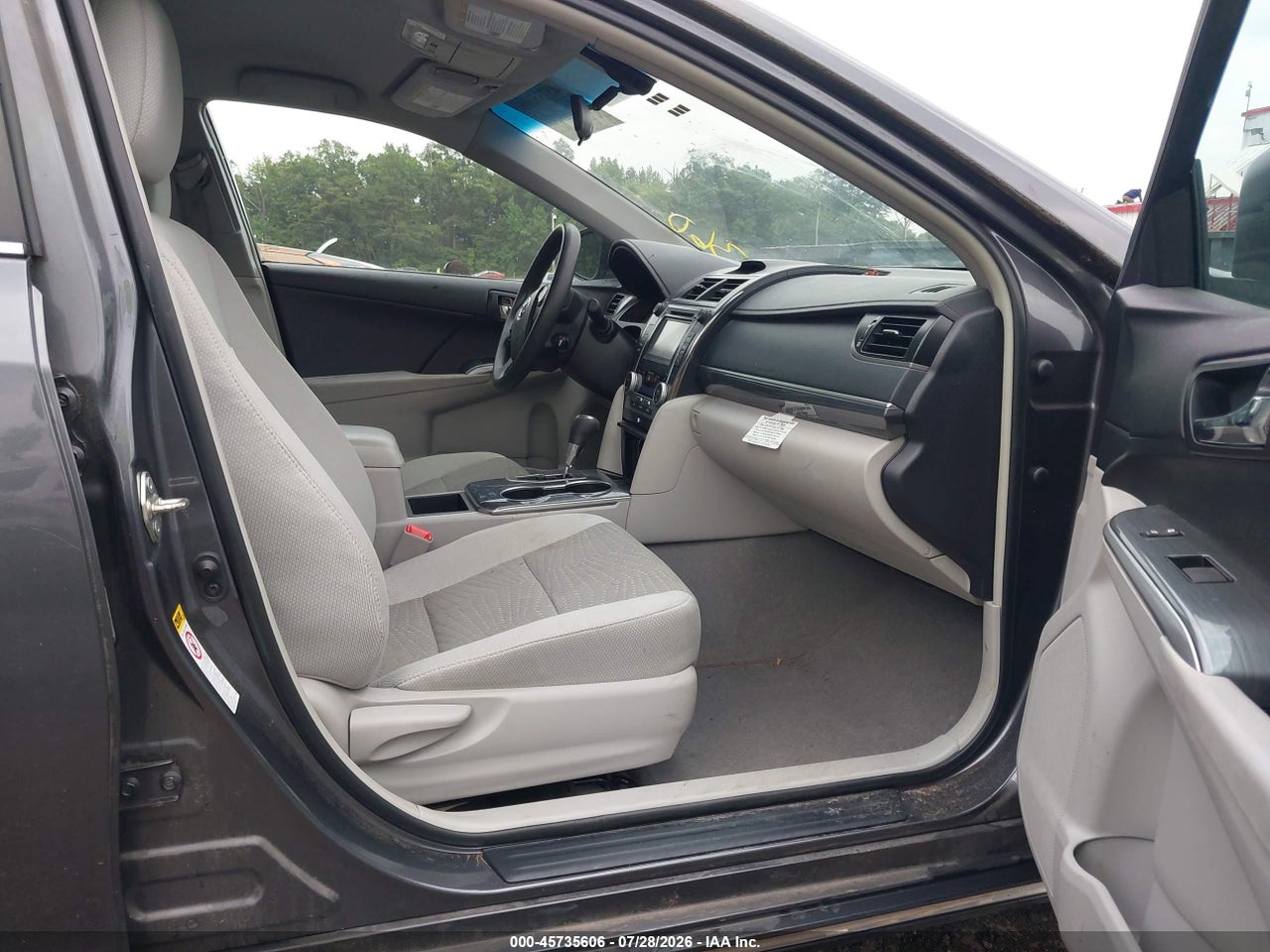 2014 TOYOTA CAMRY HYBRID LE · 5/11