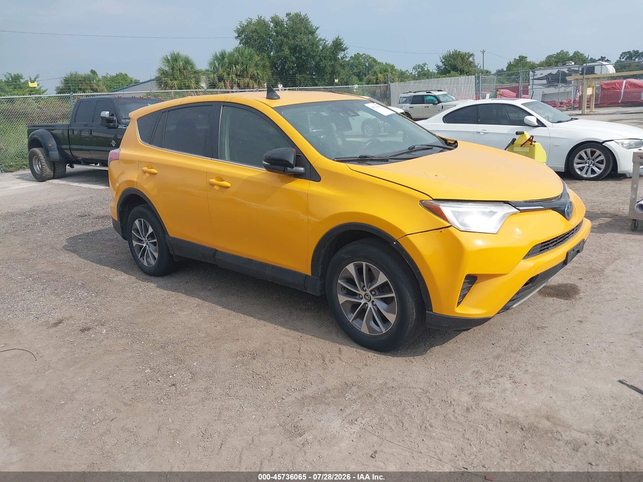 JTMRJREV6JD****** · 2018 TOYOTA RAV4 HYBRID LE