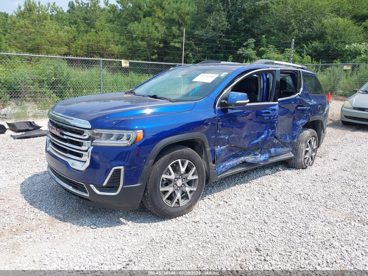 2023 GMC ACADIA FWD SLE · 2/11