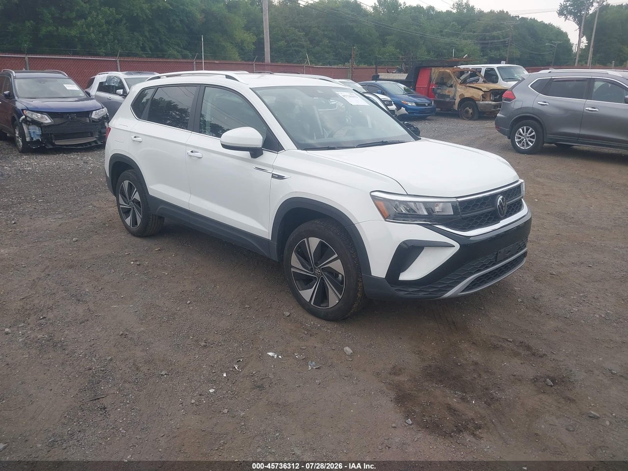 3VVUX7B22RM****** · 2024 VOLKSWAGEN TAOS 1.5T SE