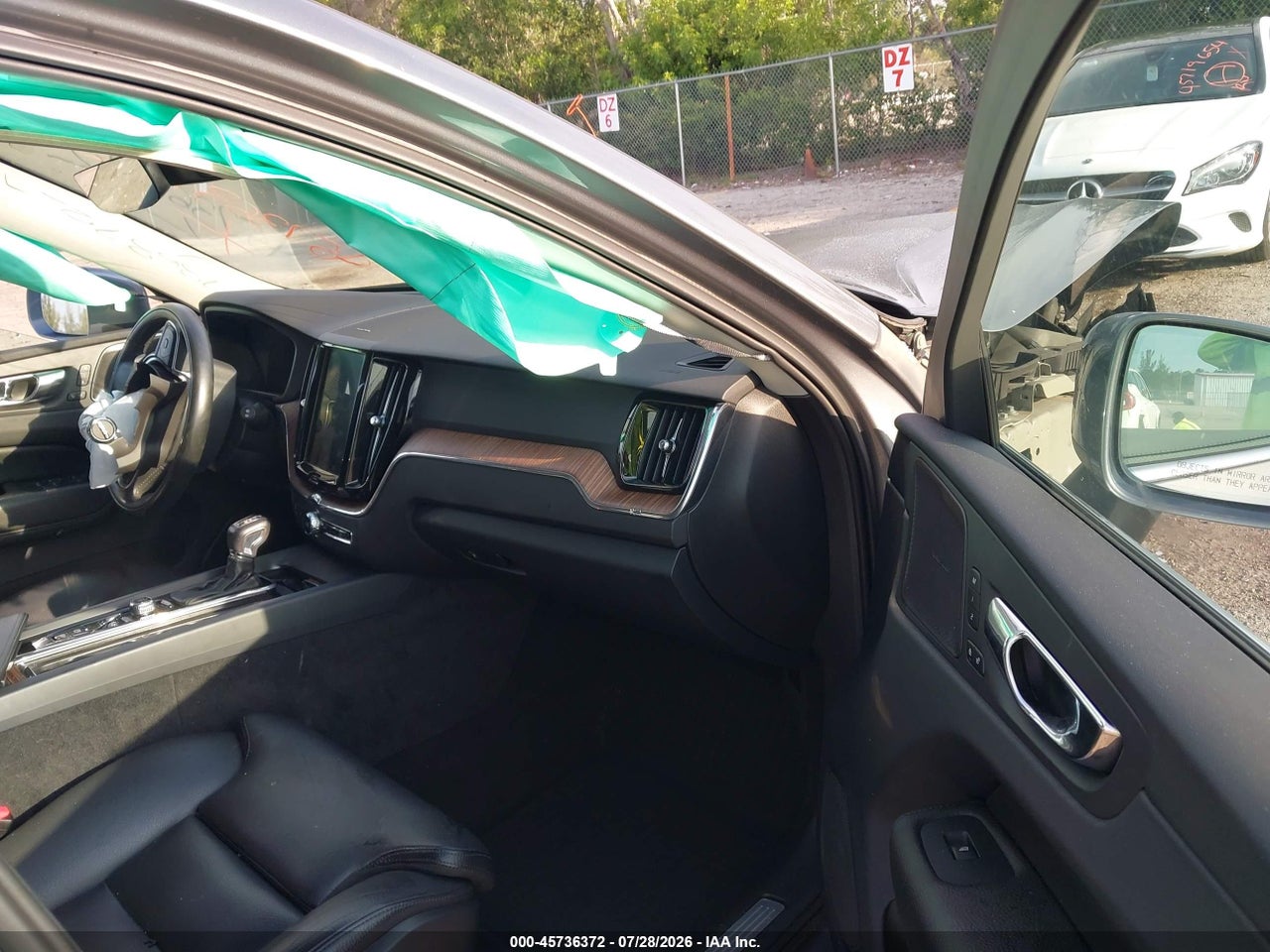 LYV102RKXKB****** · 2019 VOLVO XC60 T5 MOMENTUM · 5/11