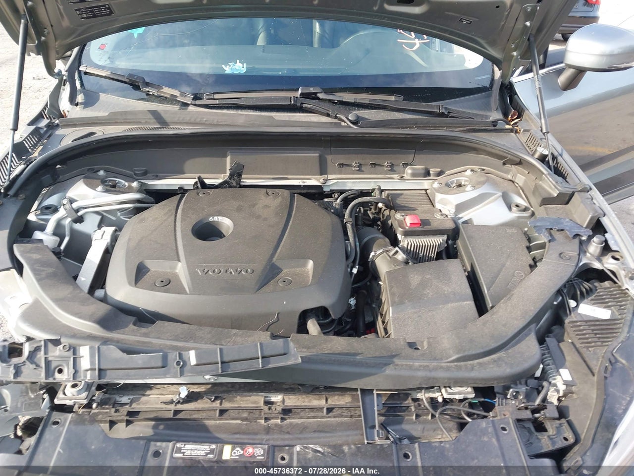 LYV102RKXKB****** · 2019 VOLVO XC60 T5 MOMENTUM · 10/11