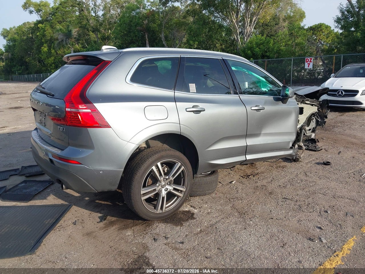 LYV102RKXKB****** · 2019 VOLVO XC60 T5 MOMENTUM · 4/11