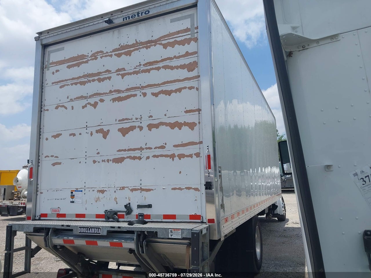 2025 FREIGHTLINER M2 106 · 4/4