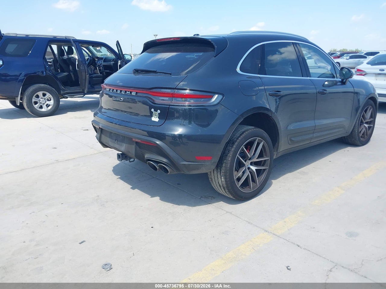 2022 PORSCHE MACAN S · 4/11
