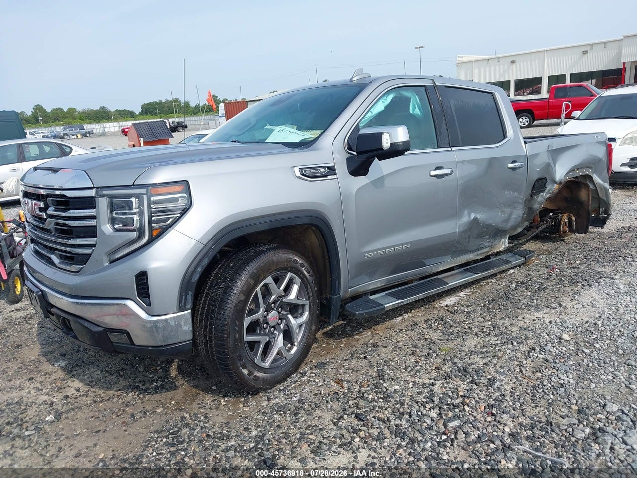 2024 GMC SIERRA 1500 4WD  SHORT BOX SLT · 2/11