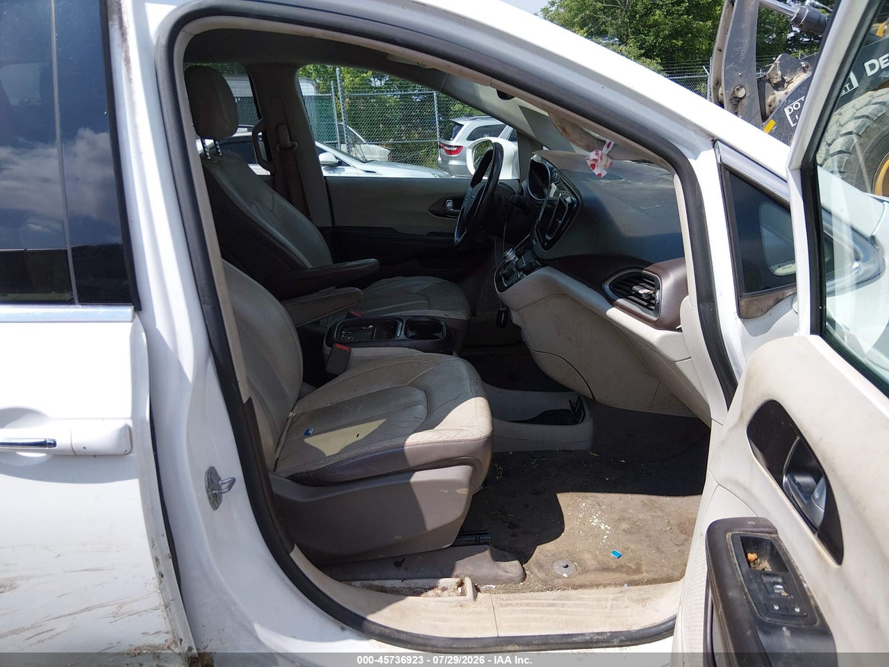 2017 CHRYSLER PACIFICA TOURING-L · 5/11